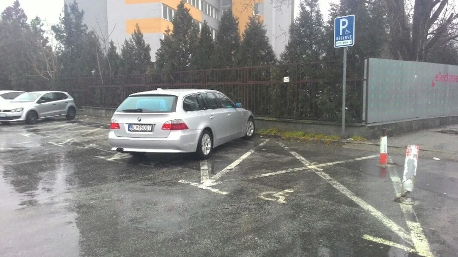 Vozičkárske parkovacie miesto