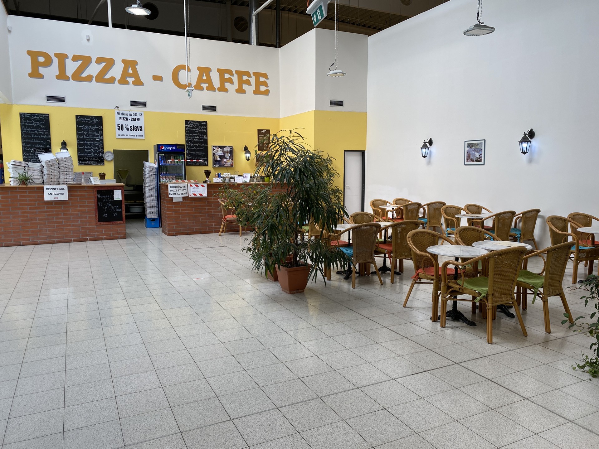Pizza-caffe (albert)