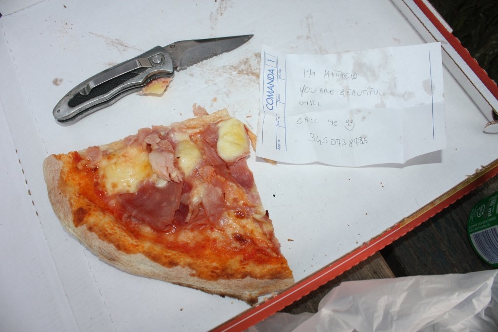 Pizzerie s vilným číšníkem